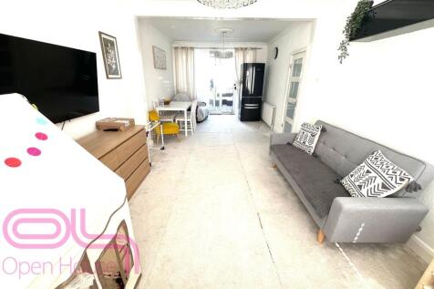Priory Rd - Reception 2.jpg