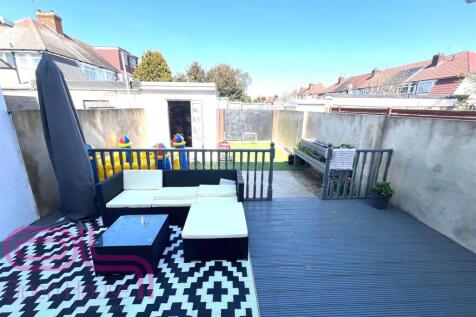 Priory Rd - Garden 2.jpg