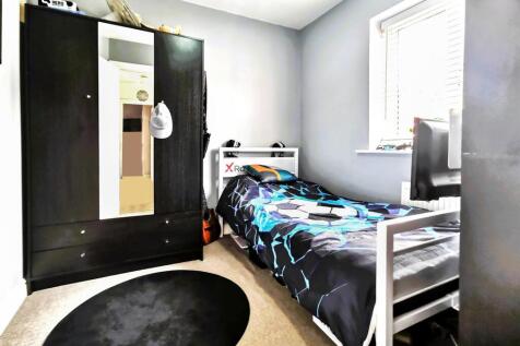 bedroom 3.jpg