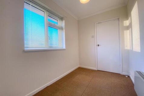 BEDROOM4.jpg