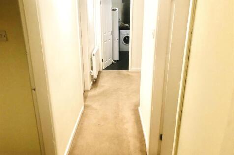 Hallway .jpg