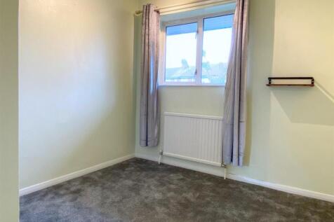 Bedroom3...jpg