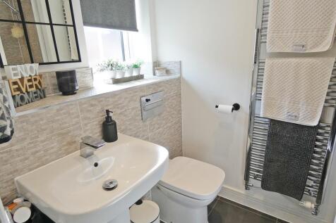 2289ensuite.jpg