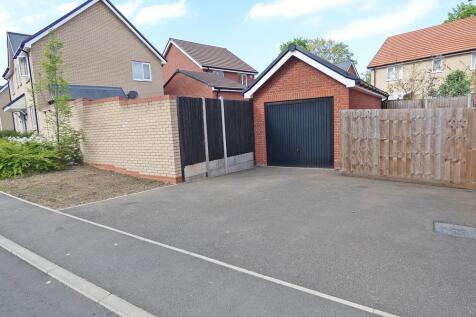 2289garageanddriveway.jpg