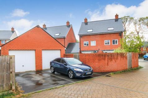 Detached Garage