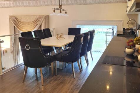 Dining Area.jpg