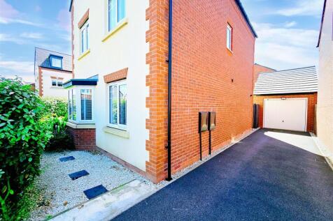 Harrier Way, Estate Agent, Burton on Trent (3).jpg