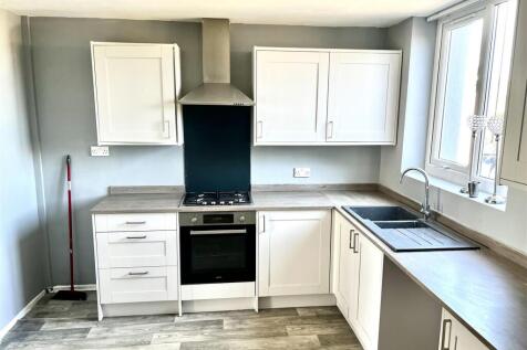 Kitchen 1.jpg