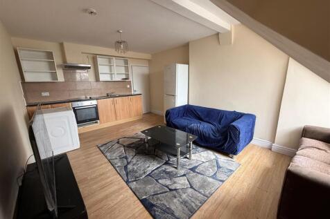 living room (1).jpg
