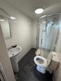 bathroom (2).jpg