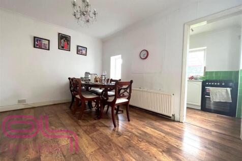 Sunbury Road - Dining Room 1of2.jpg