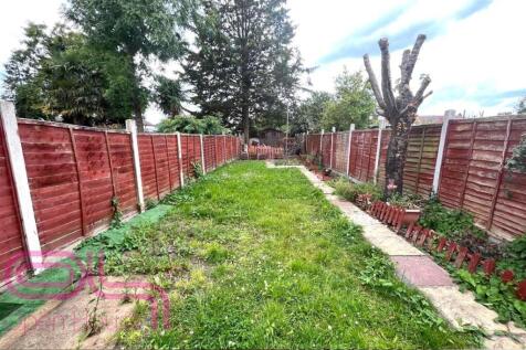 Sunbury Road - Garden 1.jpg