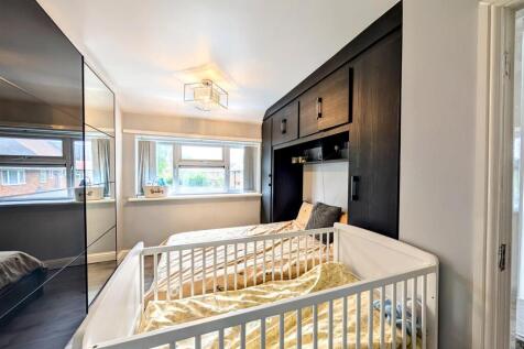 bedroom 2 3.jpg