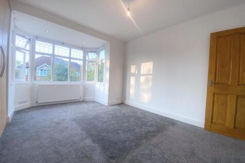 Master Bedroom..jpg