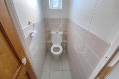 1ST FLOOR WC_lightened.jpg