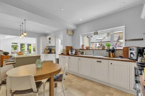 kitchen 1a.jpg