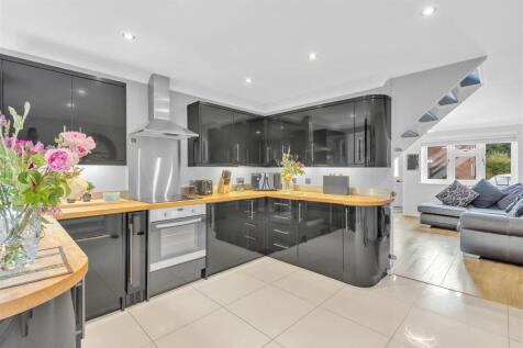 kitchen c.jpg