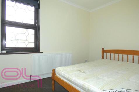 Bedroom 1-2.jpg
