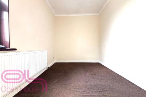 Hanworth Road Bedroom 2.jpg