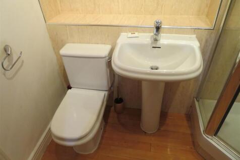 8 shower1.JPG