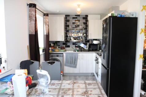 OPEN PLAN LOUNGE/DINER &amp; KITCHEN