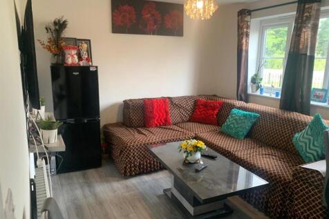 OPEN PLAN LOUNGE/DINER &amp; KITCHEN
