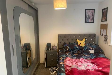 BEDROOM WITH EN-SUITE