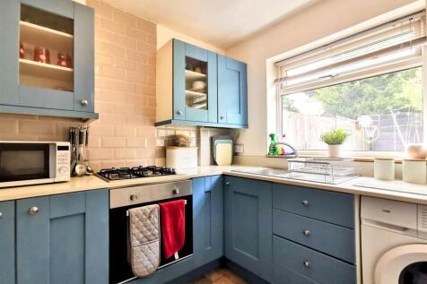 kitchen 1.jpg