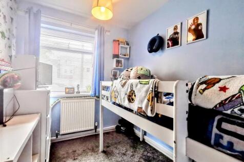 bedroom 2 1.jpg