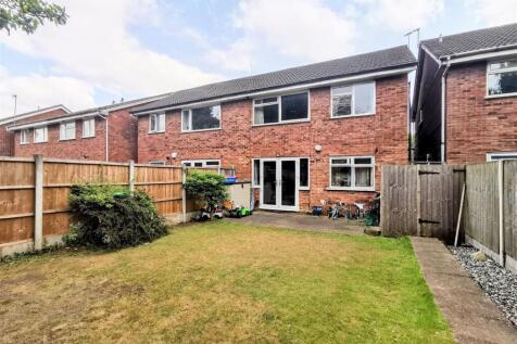 rear garden 2.jpg