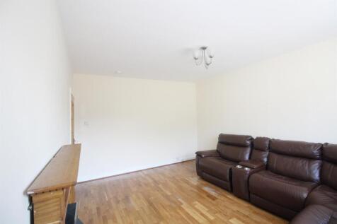 04 - Lounge 3.jpg