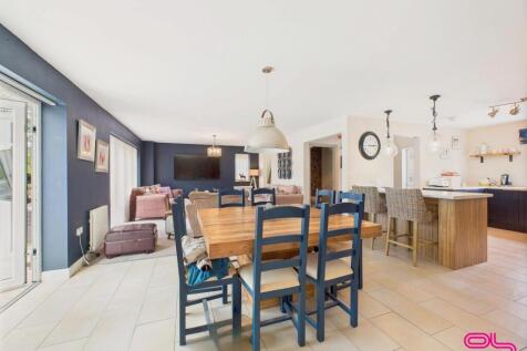 Open Plan Lounge Diner