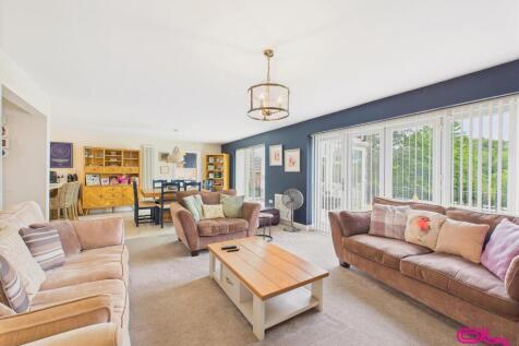 Open Plan Lounge Diner