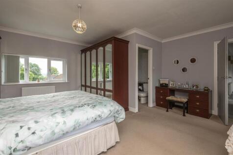 Guest Master Bedroom