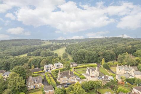 Fantastic Views to Rear