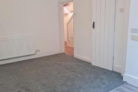 Living Space to Hall