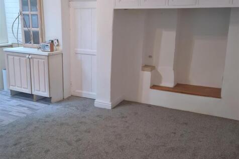 Living Space to Kitchen