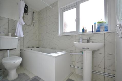 bathroom 1_202.JPG