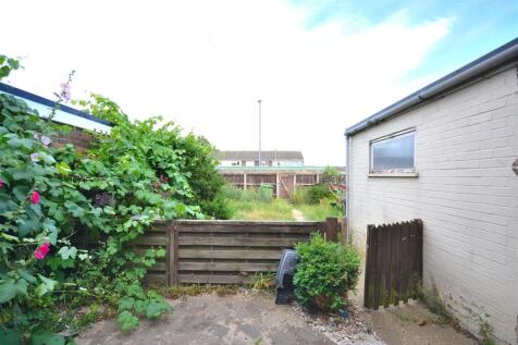 rear garden_214.JPG