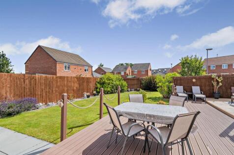 Outside - Back Garden