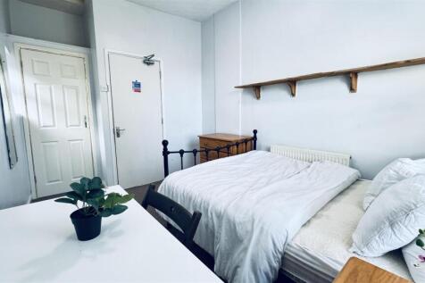 ROOM 2