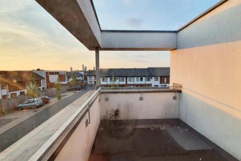 65bmwbalcony.jpg