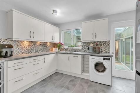 kitchen1.jpg