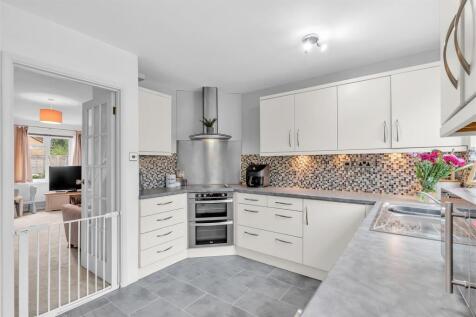 kitchen 2.jpg