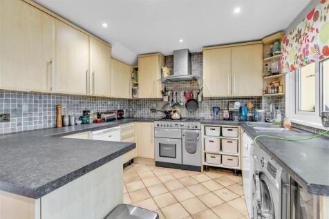 kitchen_a.jpg