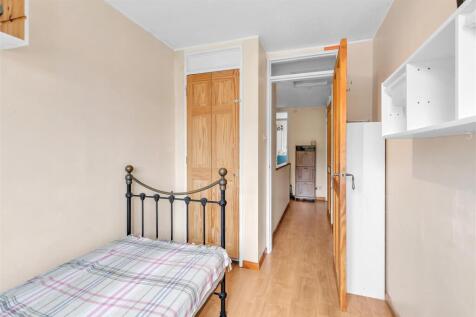 bed 3 view.jpg
