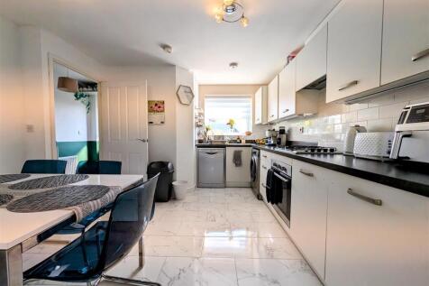 kitchen 1.jpg