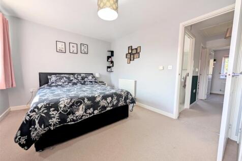 main bedroom 2.jpg