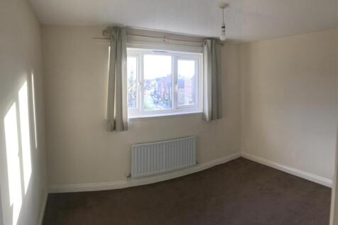 Rear bedroom