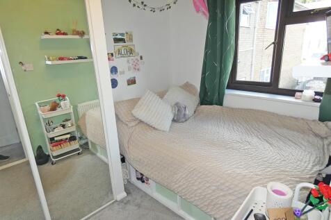 2293bed2.jpg
